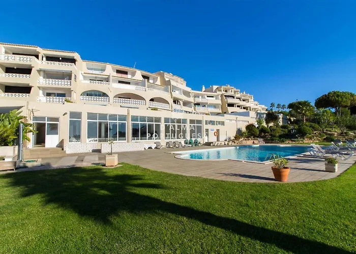 Aveiros Beach- D'alma Amado 公寓